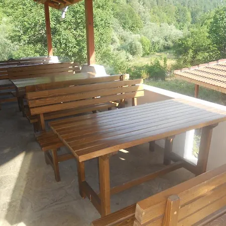 Pandukov Apriltsi (Lovech)